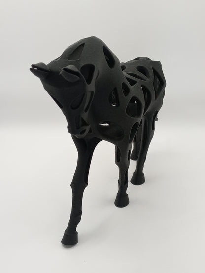 "Geest van het Paard" – Abstract Beeld in Mat Zwart